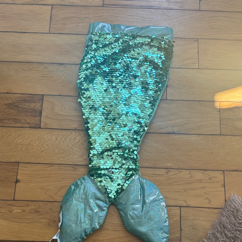 Green Sequin Mermaid Tail Blanket